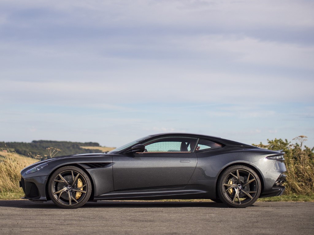 Aston Martin DBS Superleggera V12 (Automatic)